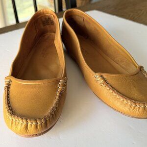 Women's GARNET HILL Wheat Brown Leather Ballet Flats Shoes Size 10 Italy